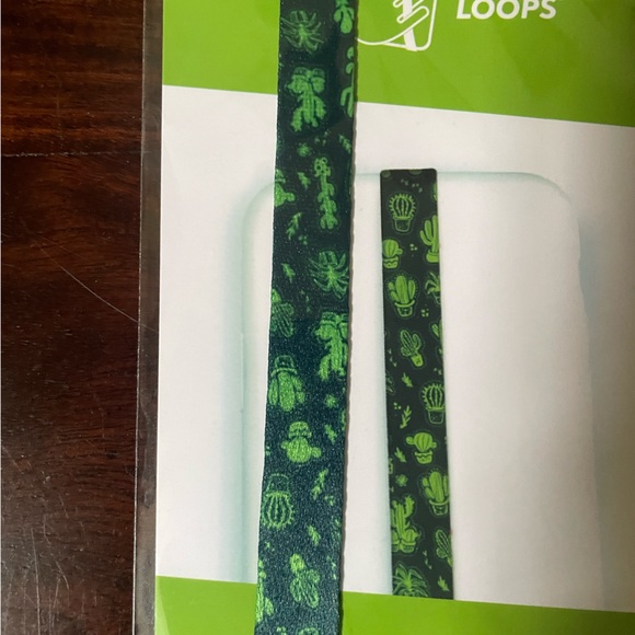 NEW Phone Loop - Fun Cactus Design - Picture 2 of 3